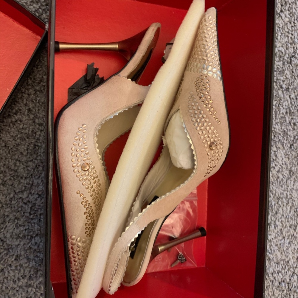 Heels - Picture 6 of 6